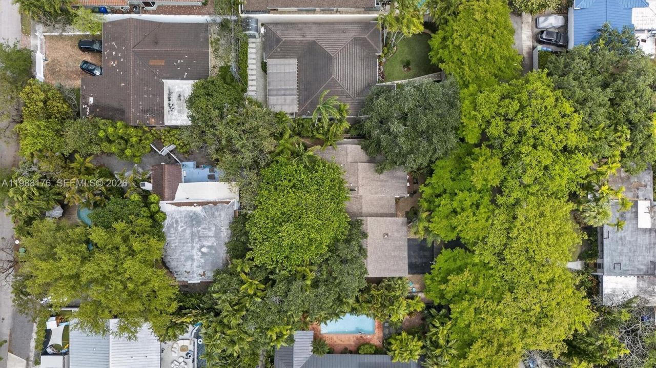 1753 Nocatee Dr, Miami, FL 33133 Photo