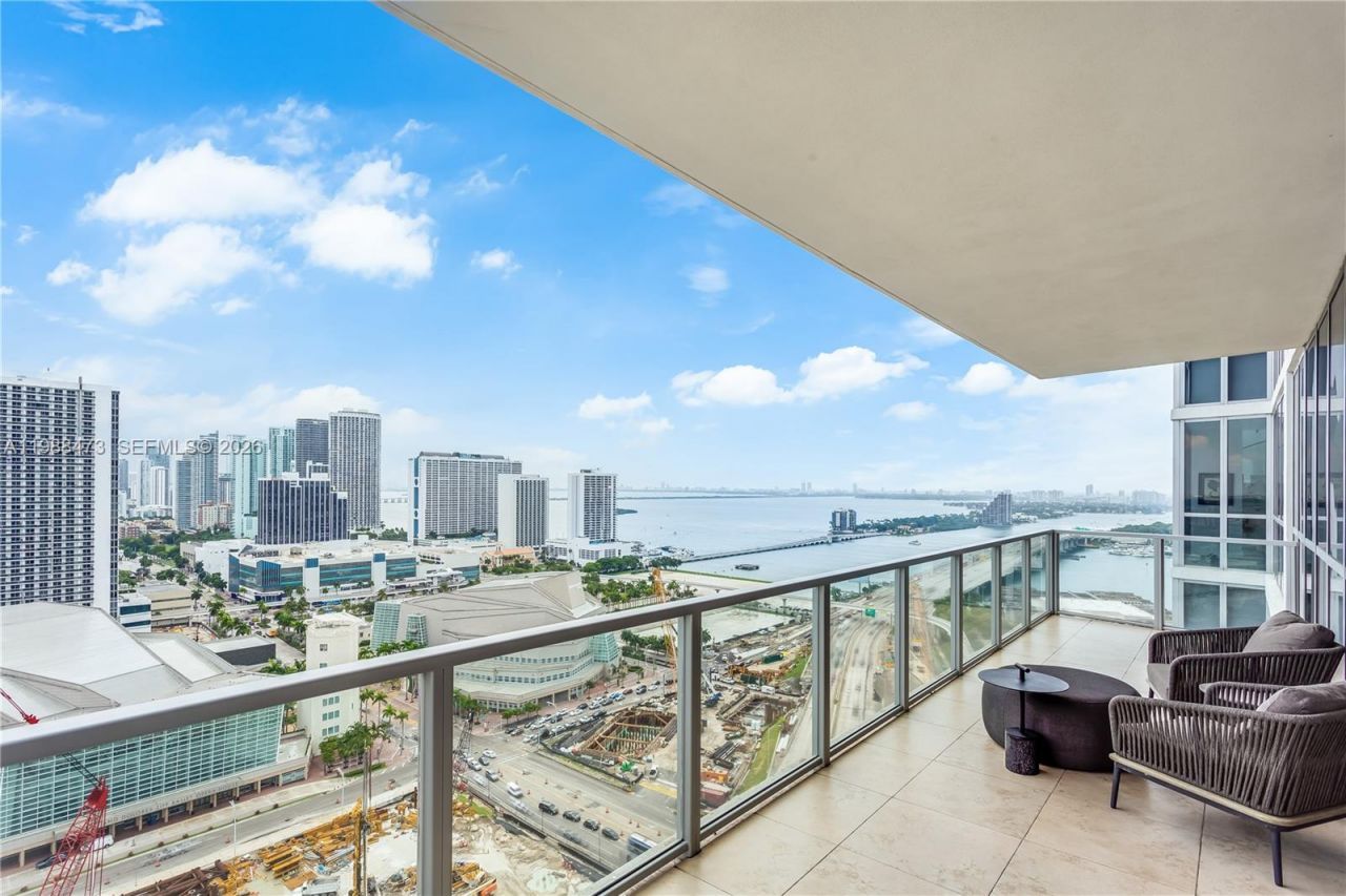 1100 Biscayne Blvd , Unit 2708, Miami, FL 33132 Photo