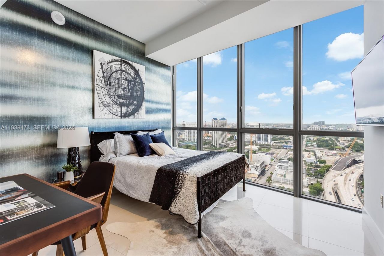 1100 Biscayne Blvd , Unit 2708, Miami, FL 33132 Photo