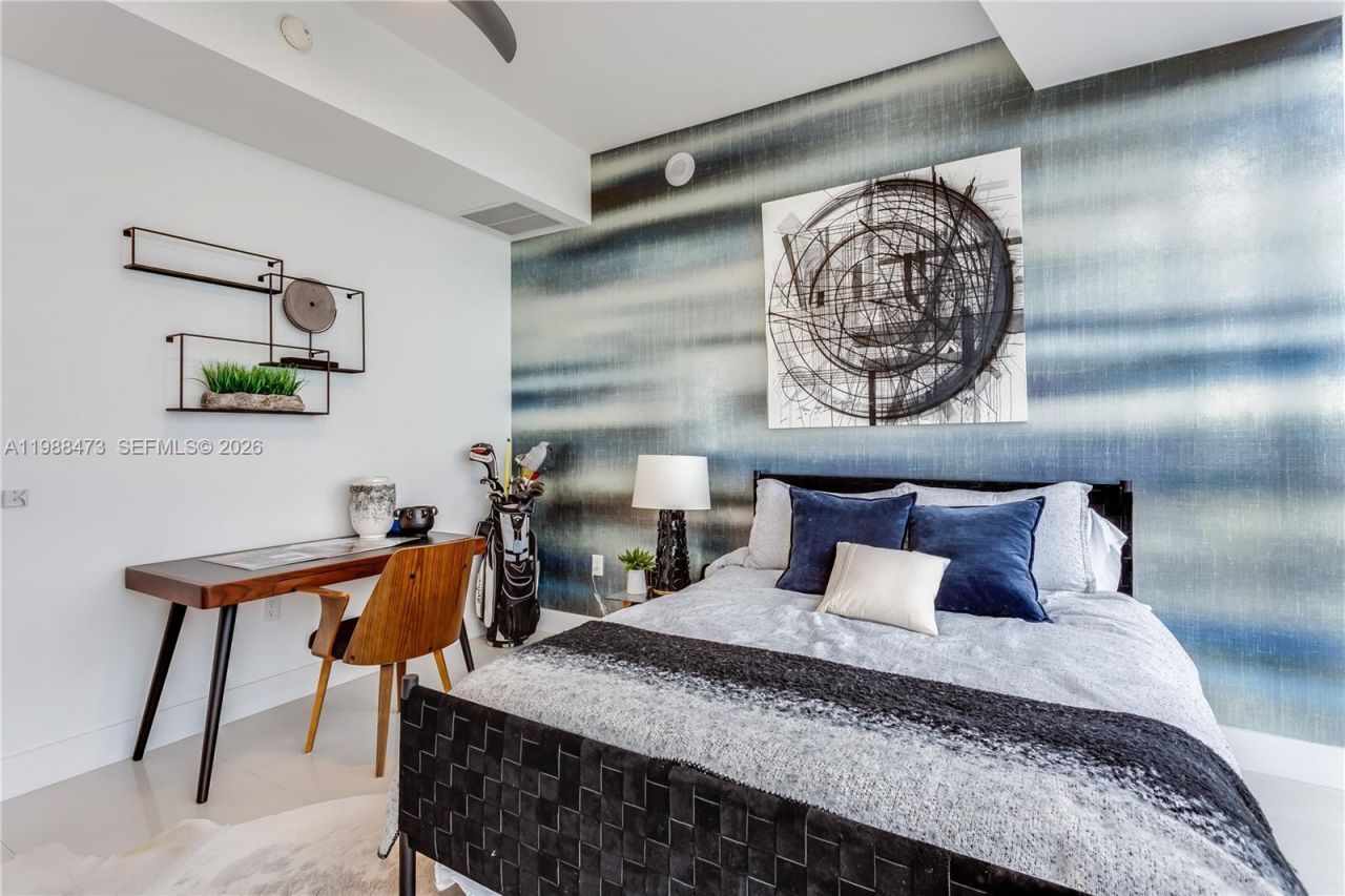 1100 Biscayne Blvd , Unit 2708, Miami, FL 33132 Photo