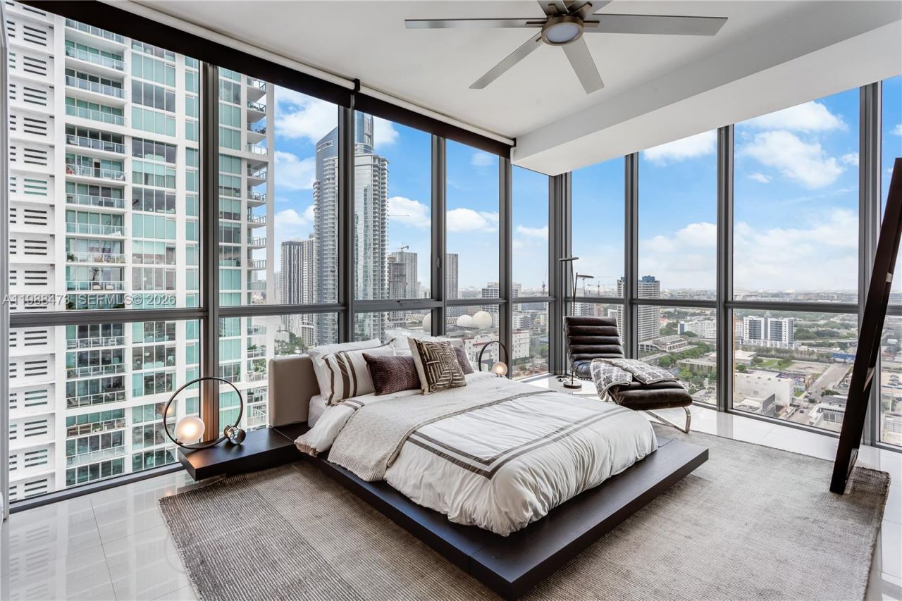 1100 Biscayne Blvd , Unit 2708, Miami, FL 33132 Photo