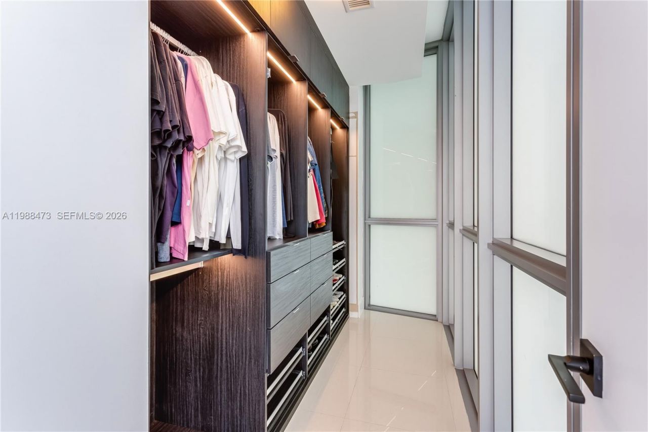 1100 Biscayne Blvd , Unit 2708, Miami, FL 33132 Photo