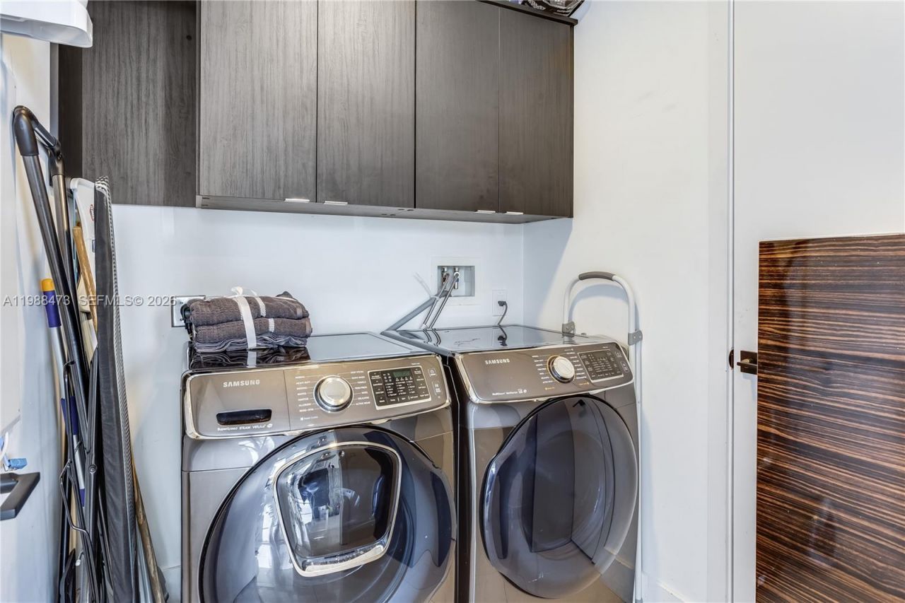 1100 Biscayne Blvd , Unit 2708, Miami, FL 33132 Photo