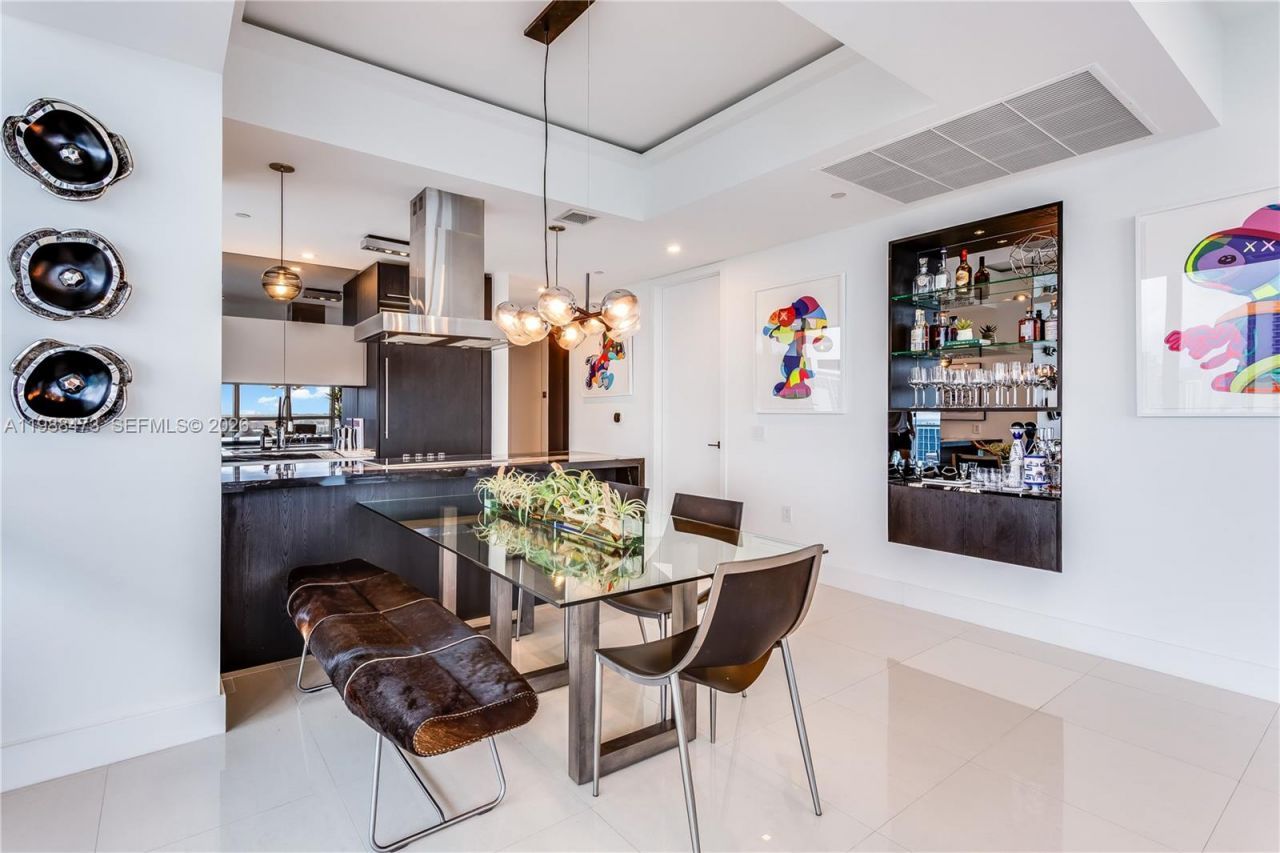 1100 Biscayne Blvd , Unit 2708, Miami, FL 33132 Photo