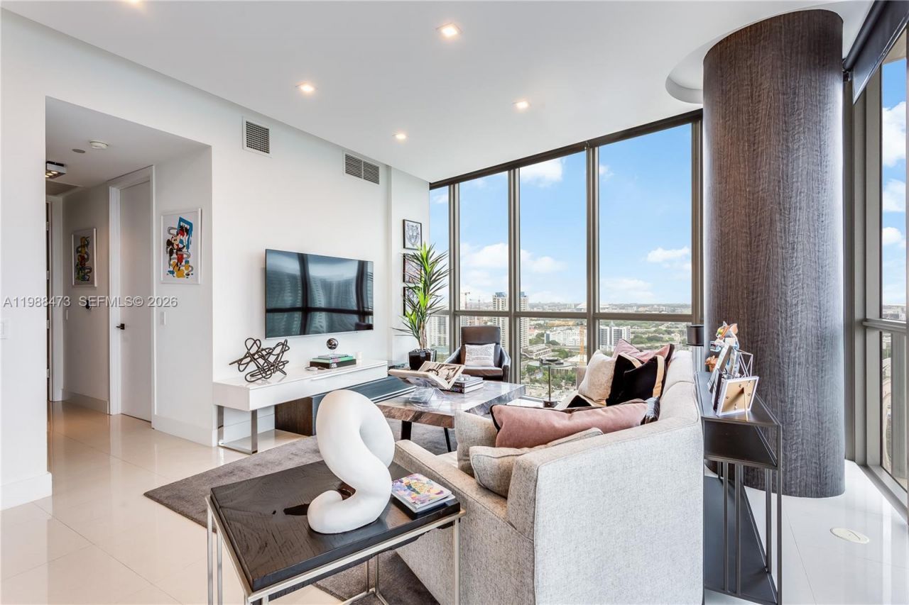 1100 Biscayne Blvd , Unit 2708, Miami, FL 33132 Photo