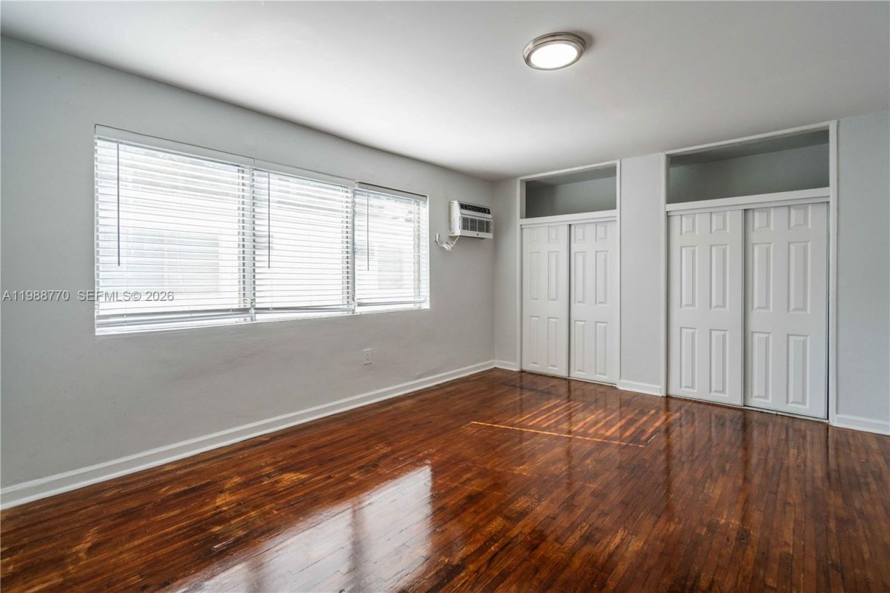 7931 East Dr, Unit 404, North Bay Village, FL 33141 Photo