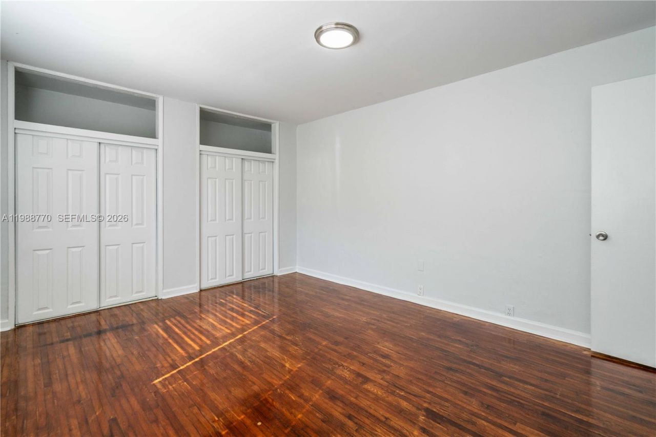 7931 East Dr, Unit 404, North Bay Village, FL 33141 Photo