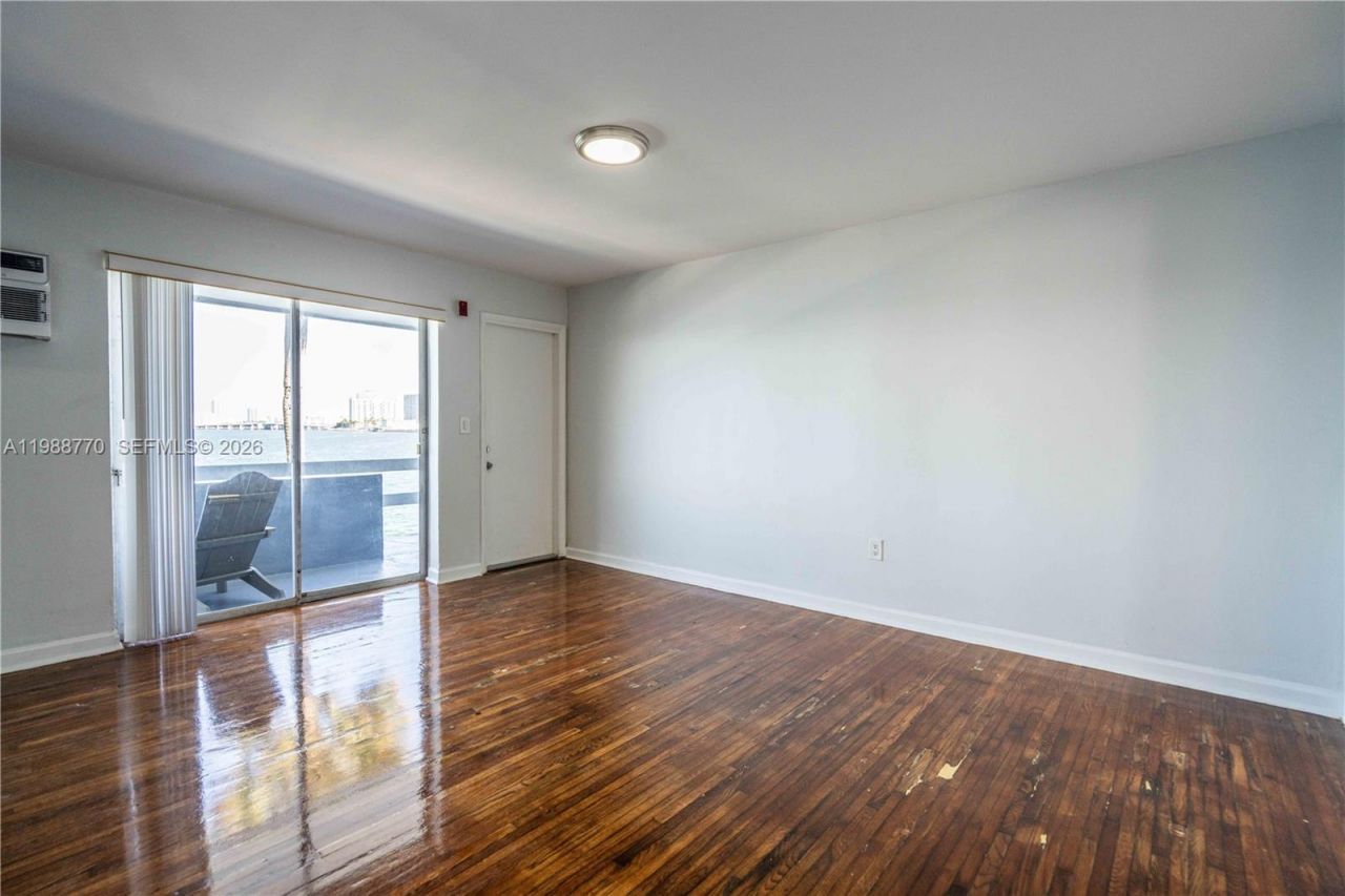 7931 East Dr, Unit 404, North Bay Village, FL 33141 Photo