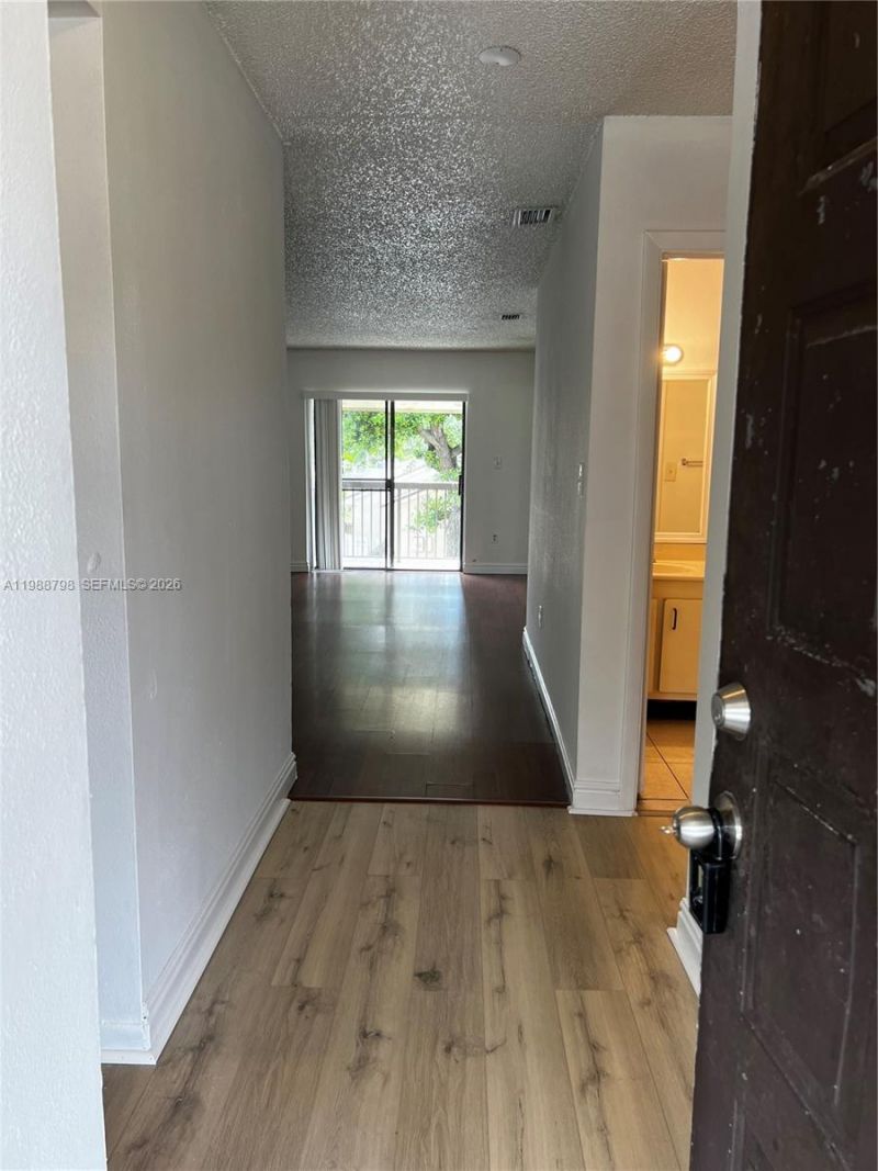 6001 Shakerwood Cir , Unit 204, Tamarac, FL 33319 Photo