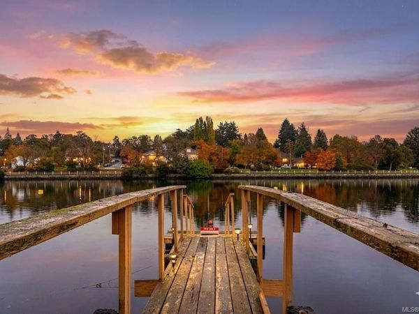 1178 Rhoda Lane, Esquimalt, BC V9A 4H2