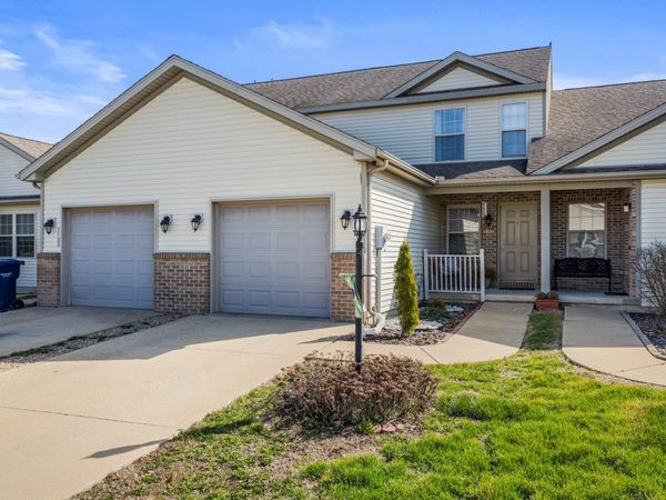 1404 Bluegrass Lane, Champaign, IL 61822