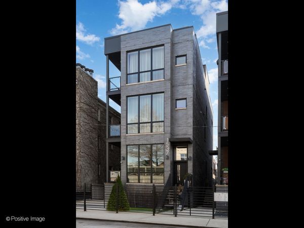 1537 W Pearson Street, Unit 2, Chicago, IL 60642