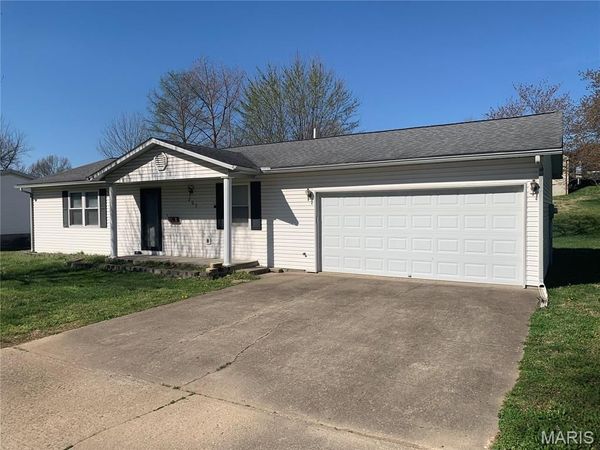 207 Hillvale Drive, Cape Girardeau, MO 63701
