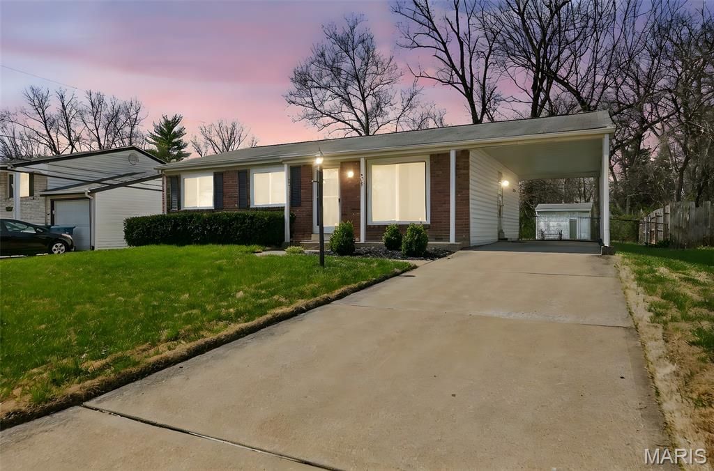 3051 Charmbrook Lane, Maryland Heights, MO 63043 Main Photo