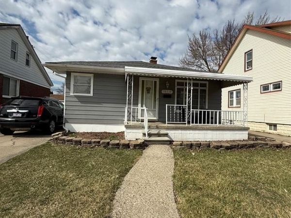23713 Piper Avenue, Eastpointe, MI 48021