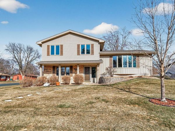 6331 Riverview Terrace NE, Fridley, MN 55432