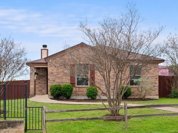 5811 Viewpoint DR, Austin, TX 78744