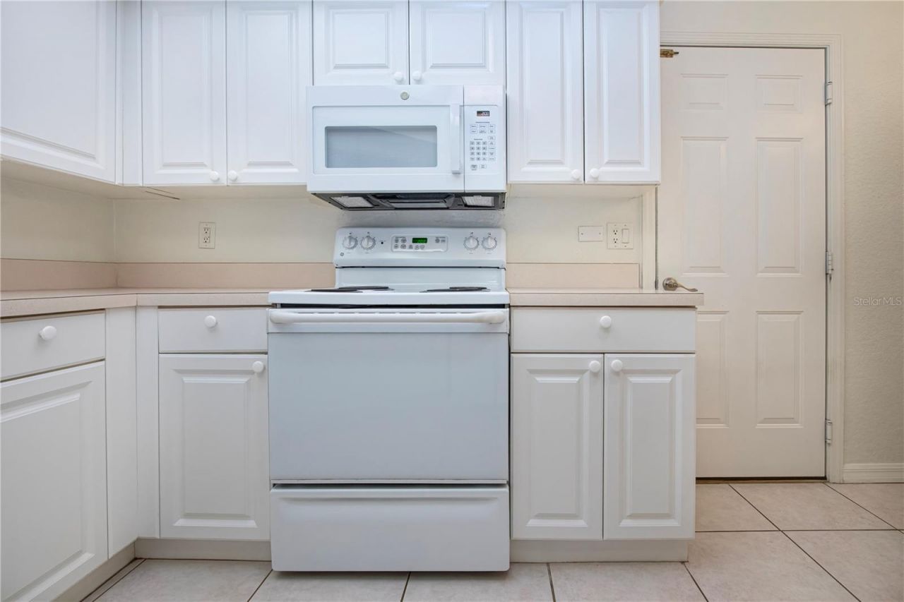 7043 Strand Circle, Unit 102, Bradenton, FL 34203 Photo