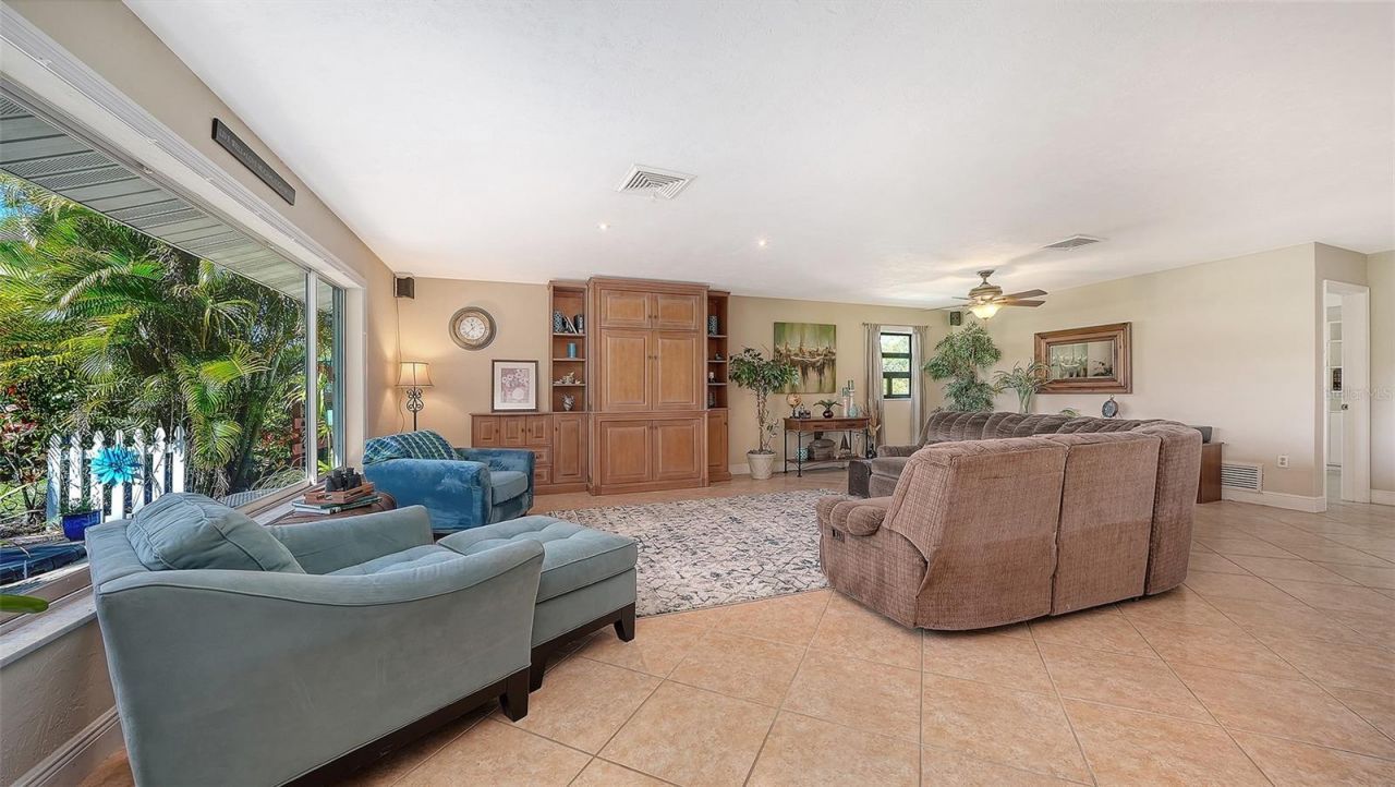 836 Magellan Drive , Sarasota, FL 34243 Photo