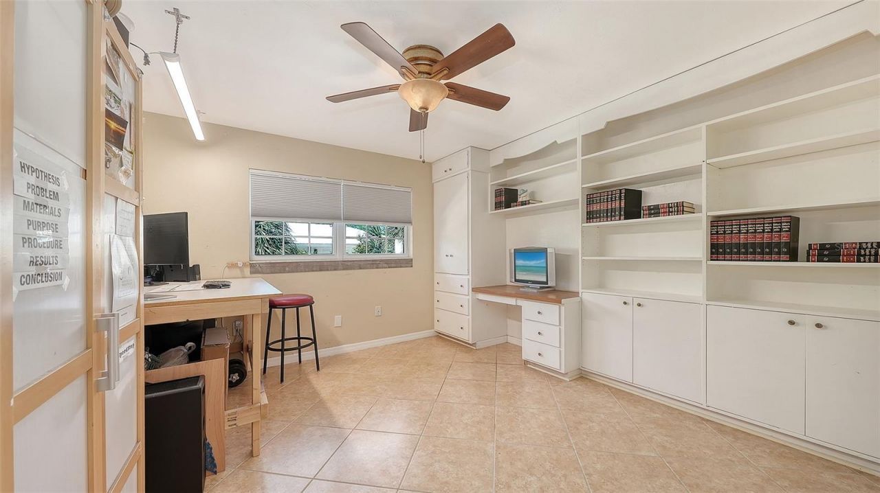 836 Magellan Drive, Sarasota, FL 34243 Photo