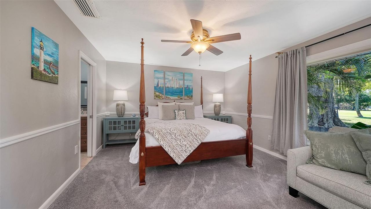 836 Magellan Drive, Sarasota, FL 34243 Photo
