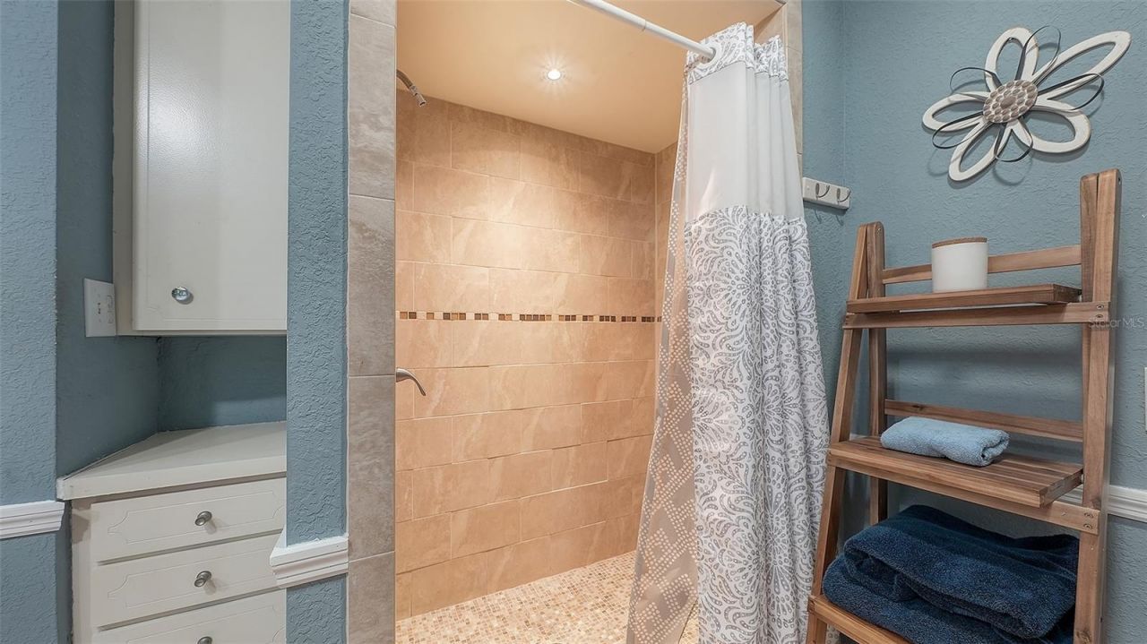 836 Magellan Drive, Sarasota, FL 34243 Photo