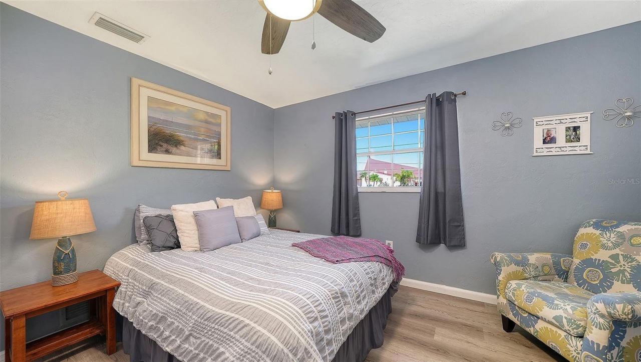 836 Magellan Drive , Sarasota, FL 34243 Photo