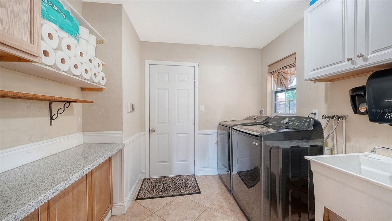 836 Magellan Drive, Sarasota, FL 34243 Photo