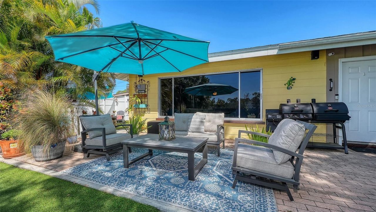 836 Magellan Drive, Sarasota, FL 34243 Photo