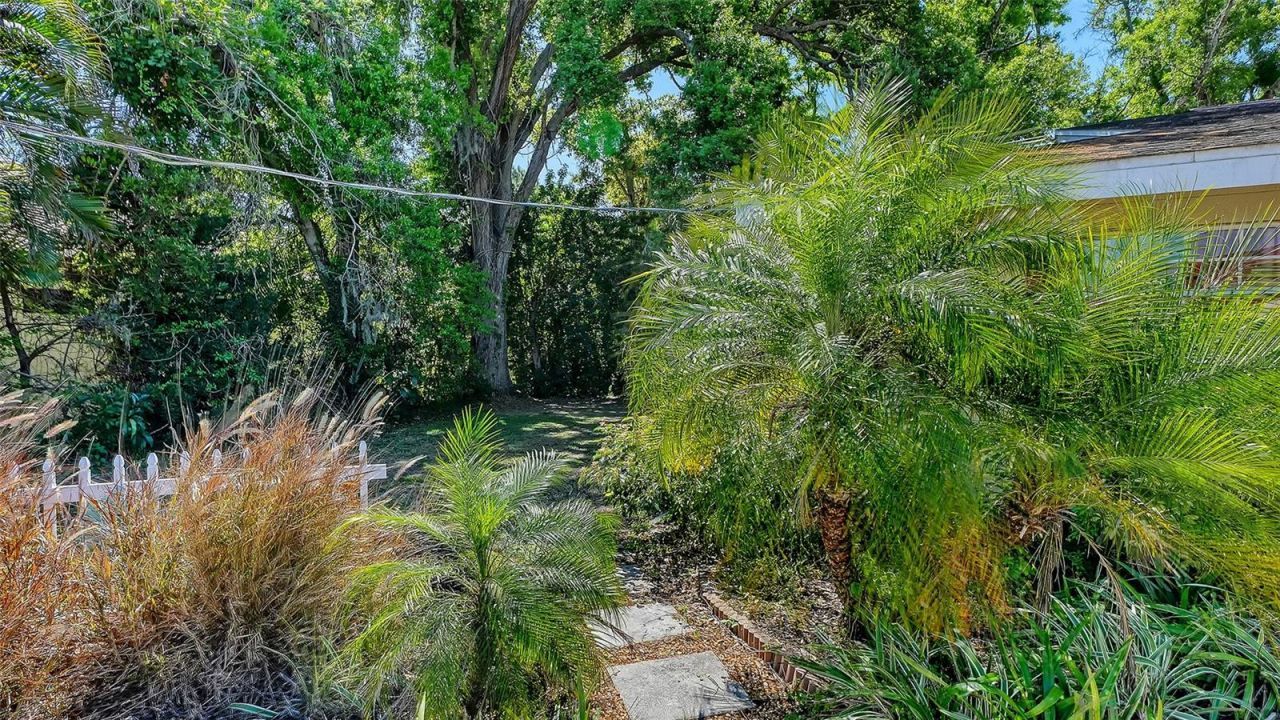 836 Magellan Drive , Sarasota, FL 34243 Photo