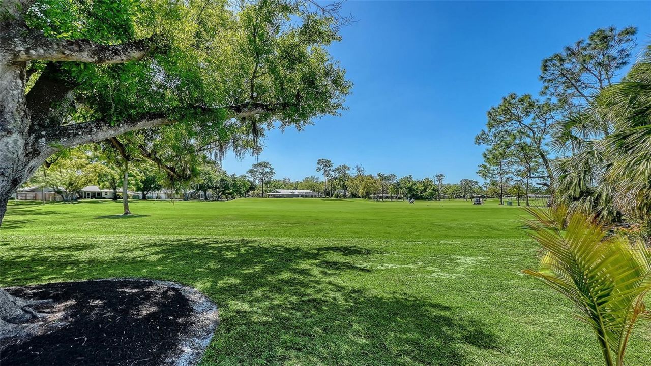 836 Magellan Drive, Sarasota, FL 34243 Photo