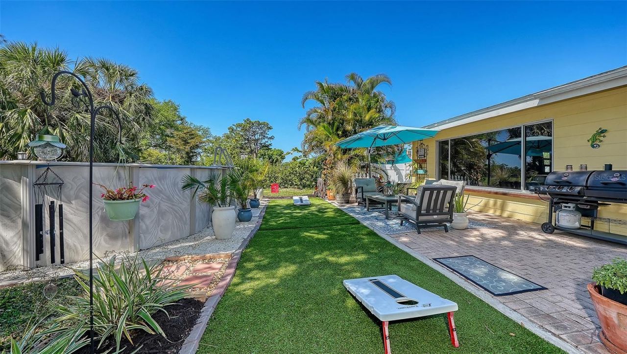 836 Magellan Drive , Sarasota, FL 34243 Photo