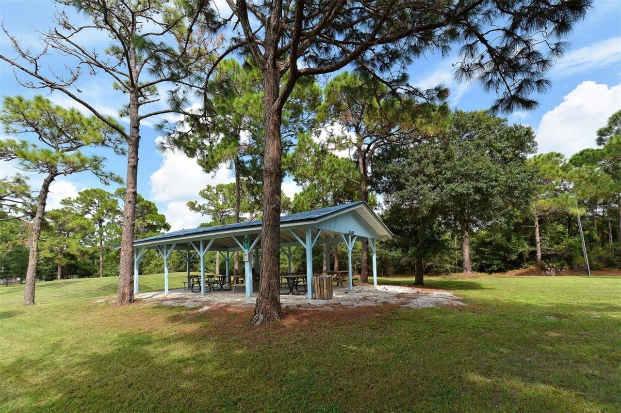 836 Magellan Drive, Sarasota, FL 34243 Photo