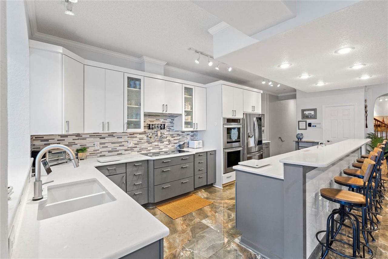 830 Pinellas Bayway S, Saint Petersburg, FL 33715 Photo