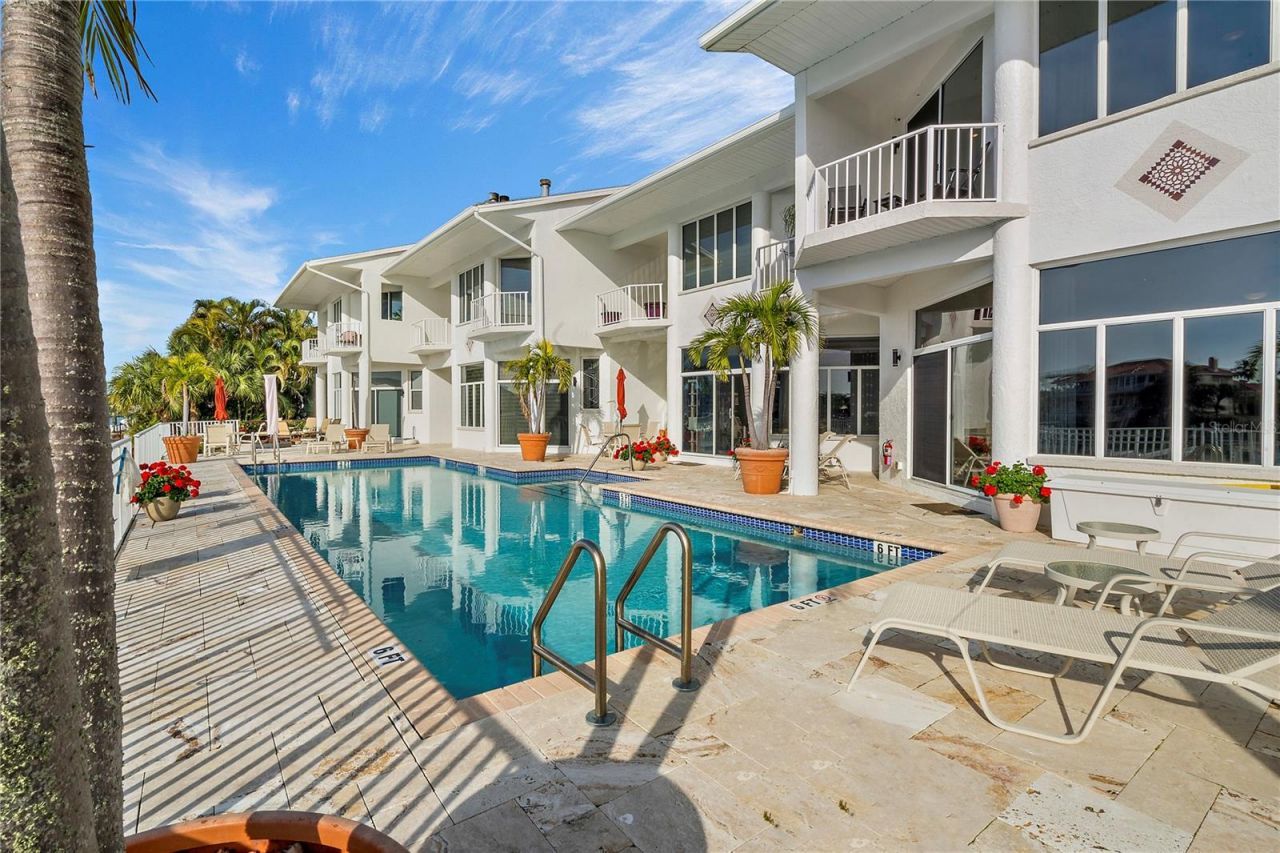 830 Pinellas Bayway S, Saint Petersburg, FL 33715 Photo