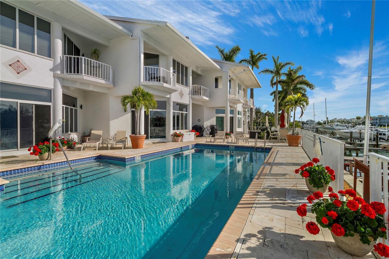 830 Pinellas Bayway S, Saint Petersburg, FL 33715 Photo