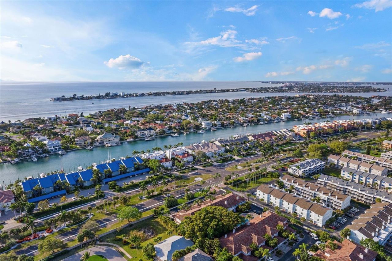 830 Pinellas Bayway S, Saint Petersburg, FL 33715 Photo
