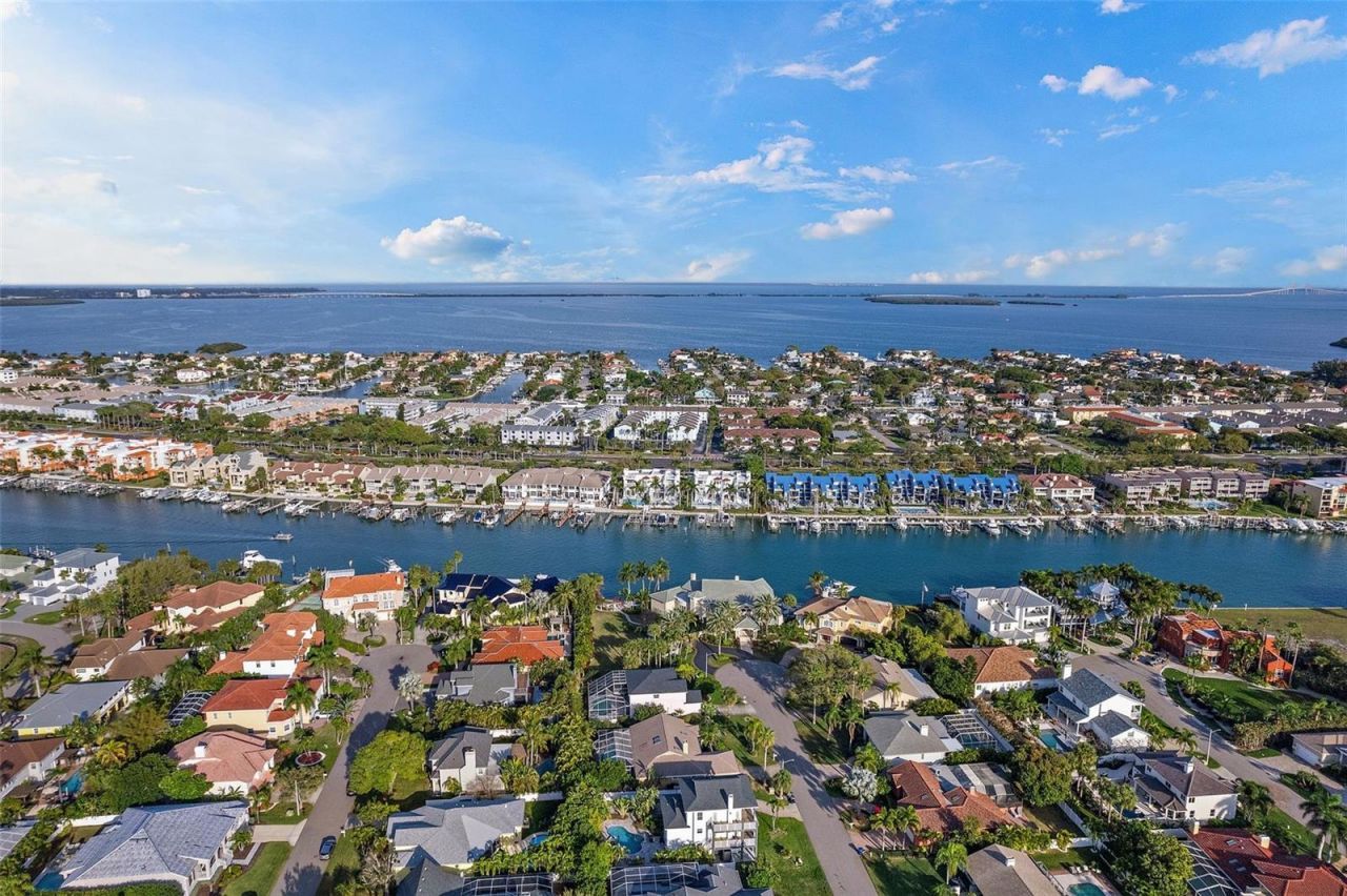 830 Pinellas Bayway S, Saint Petersburg, FL 33715 Photo