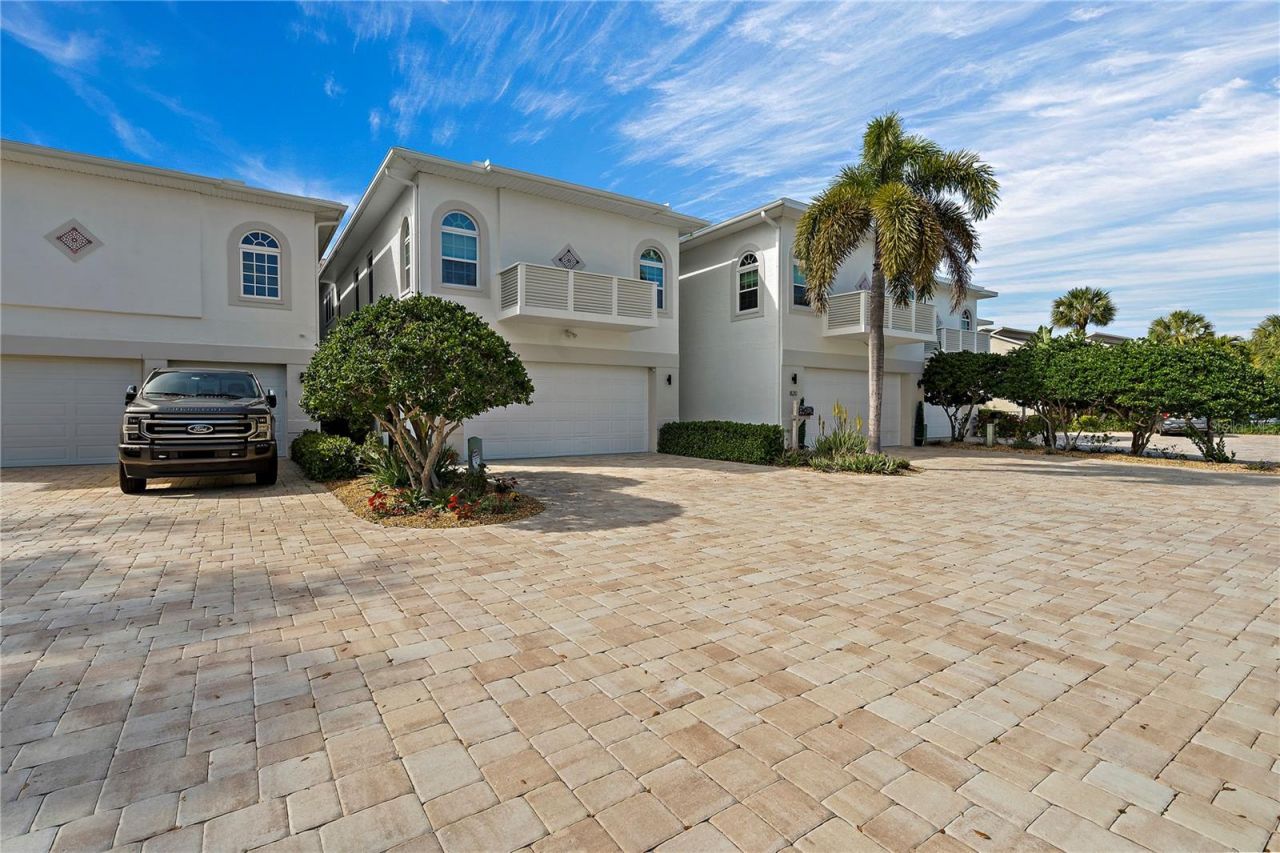 830 Pinellas Bayway S, Saint Petersburg, FL 33715 Photo