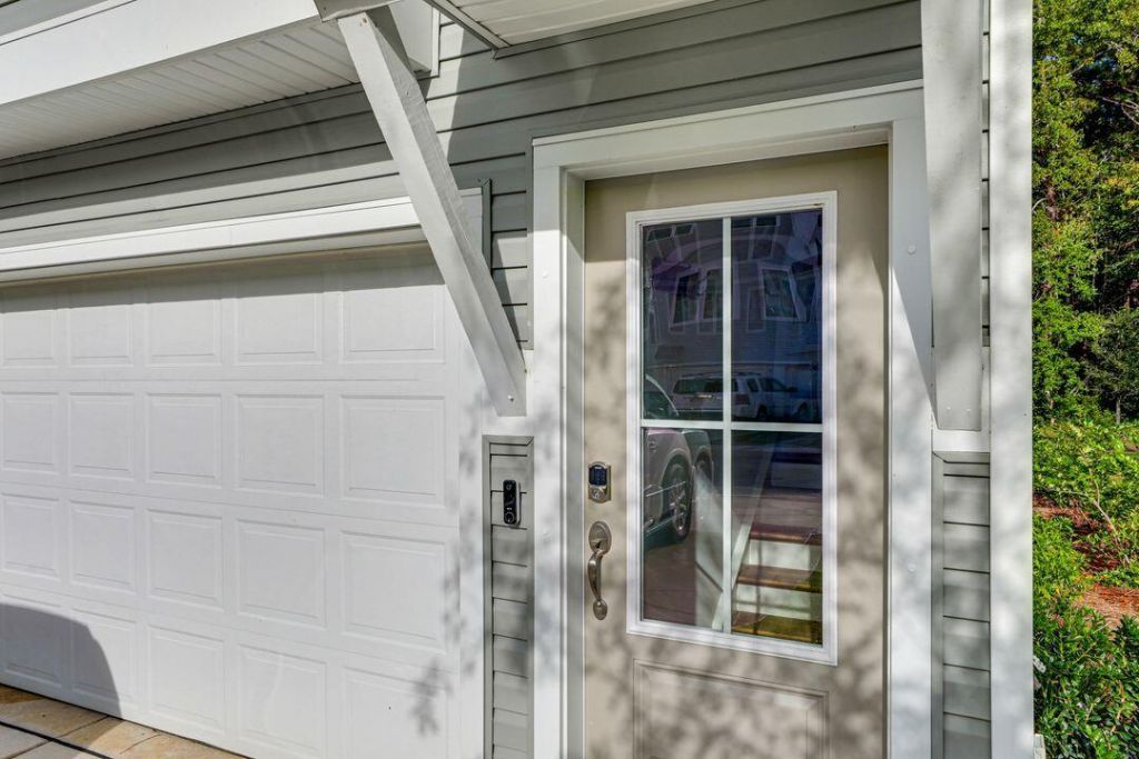 1010 Pettiford Place Photo 12