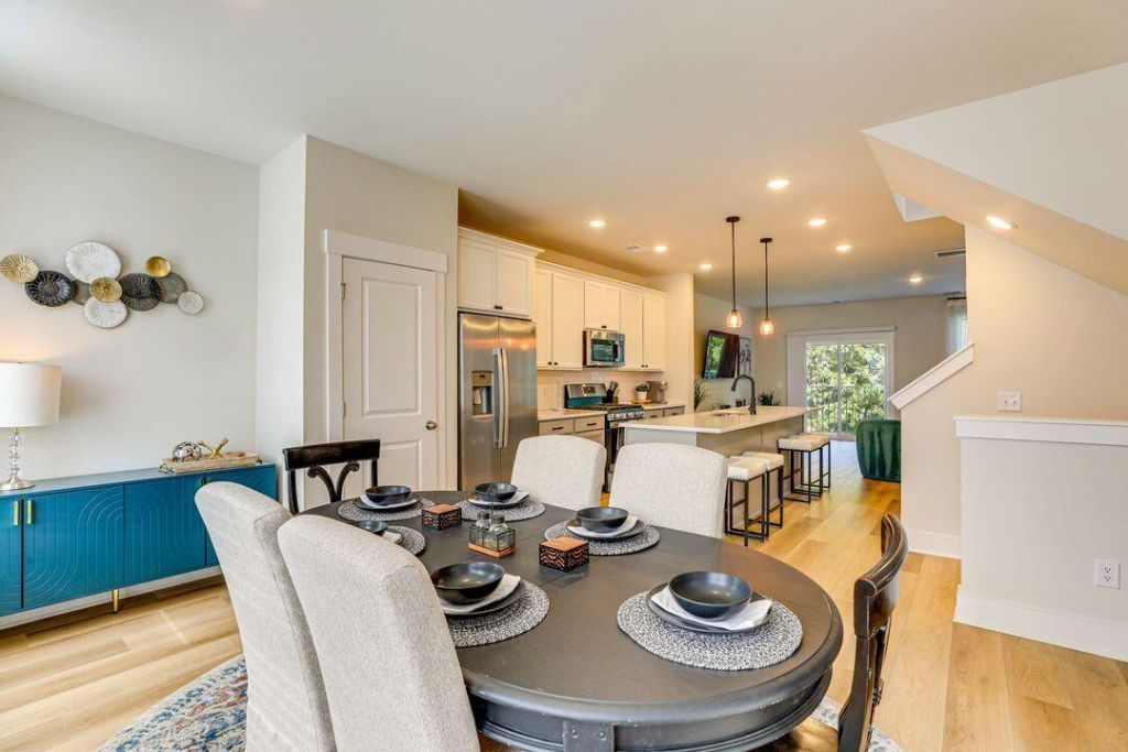 1010 Pettiford Place Photo 15