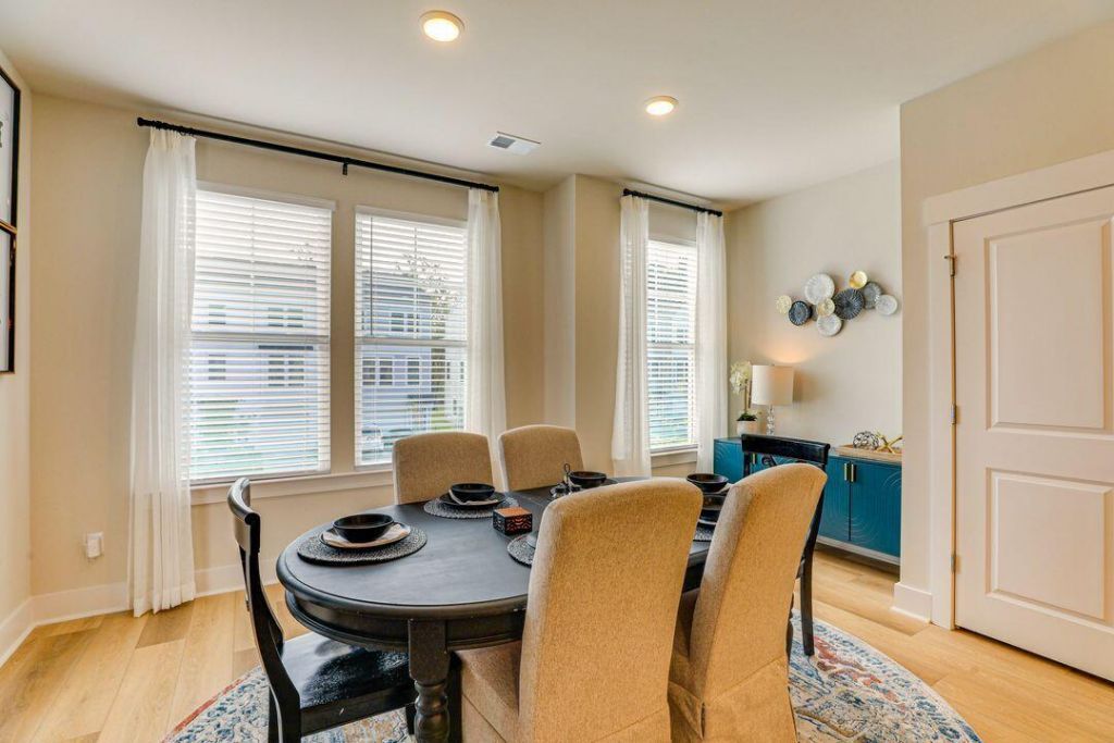 1010 Pettiford Place Photo 20