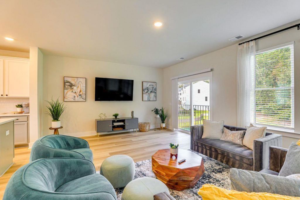 1010 Pettiford Place Photo 24