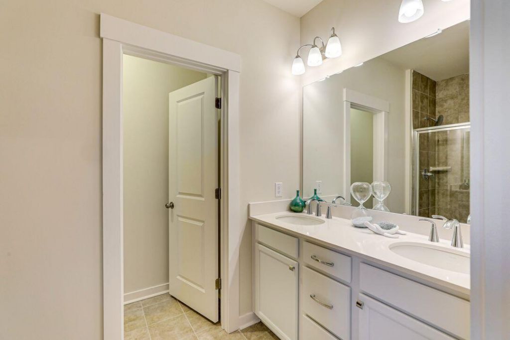 1010 Pettiford Place Photo 26