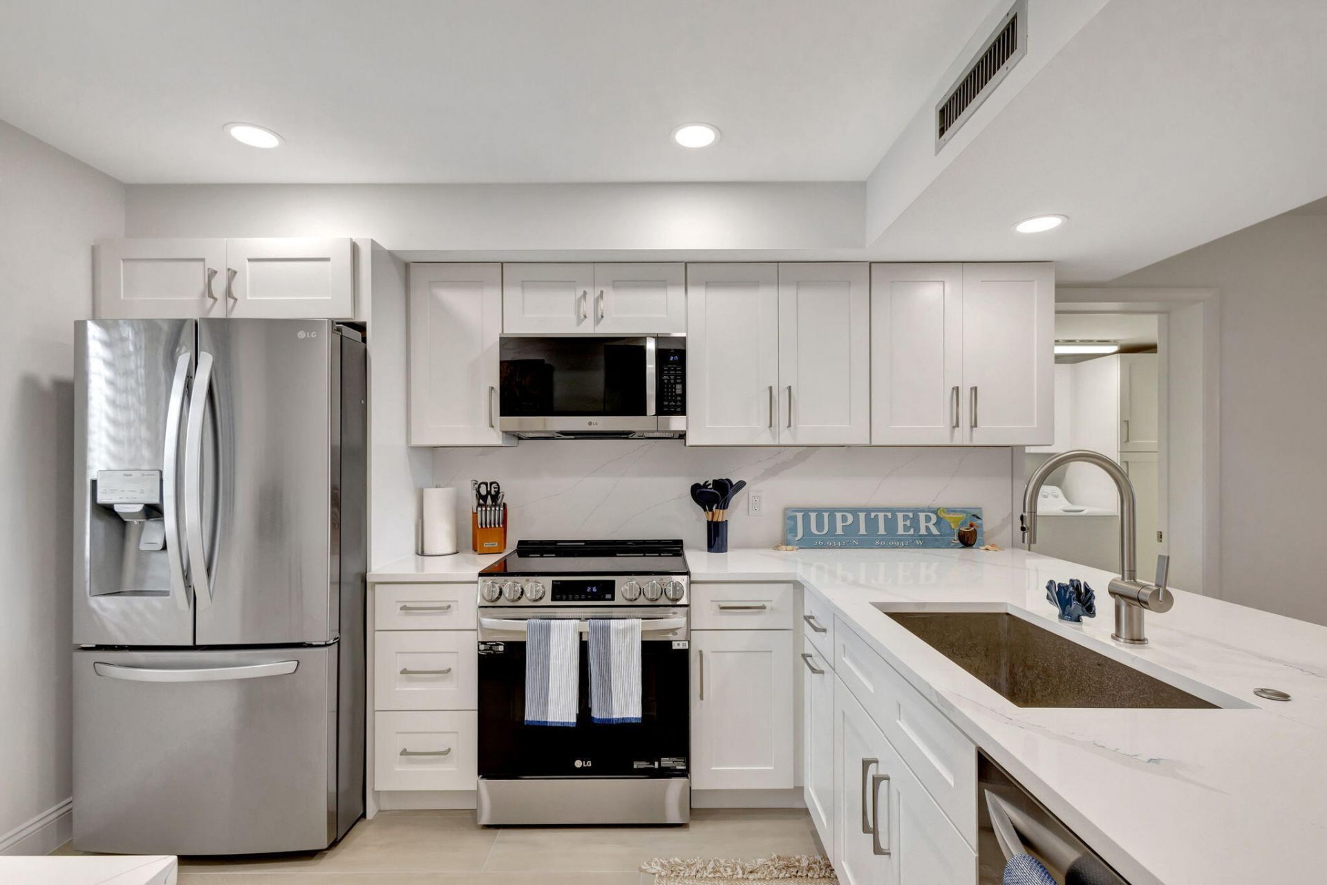 501 S Seas Drive, Unit 202, Jupiter, FL 33477 Photo