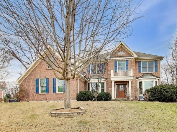 26W401 Torrey Pines Court, Winfield, IL 60190