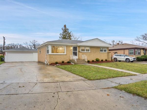 9317 Olcott Avenue , Morton Grove, IL 60053