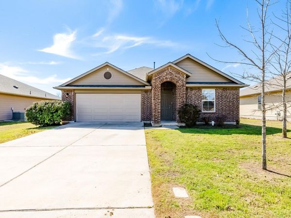 406 Camellia DR, Hutto, TX 78634