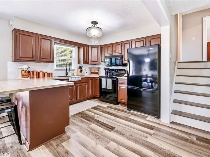 325 Nebraska Avenue , Mc Donald, OH 44437 Photo 13