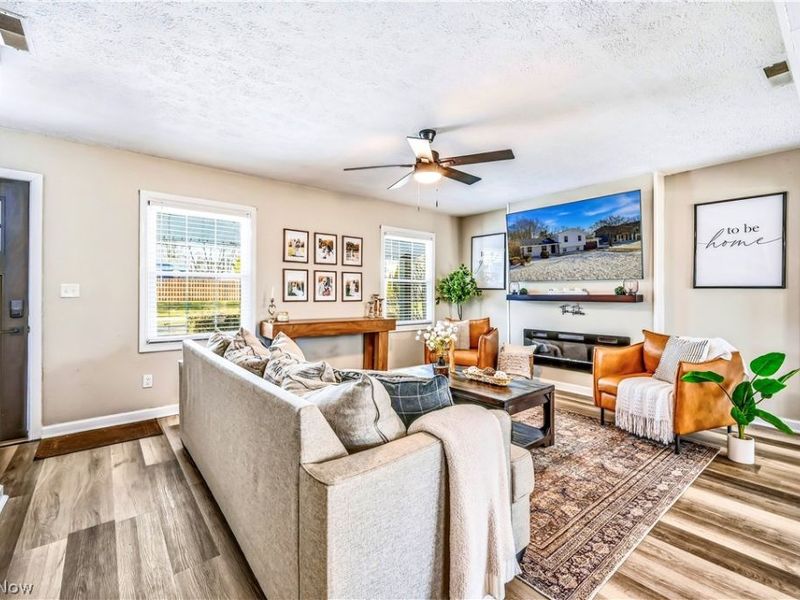 325 Nebraska Avenue , Mc Donald, OH 44437 Photo 6